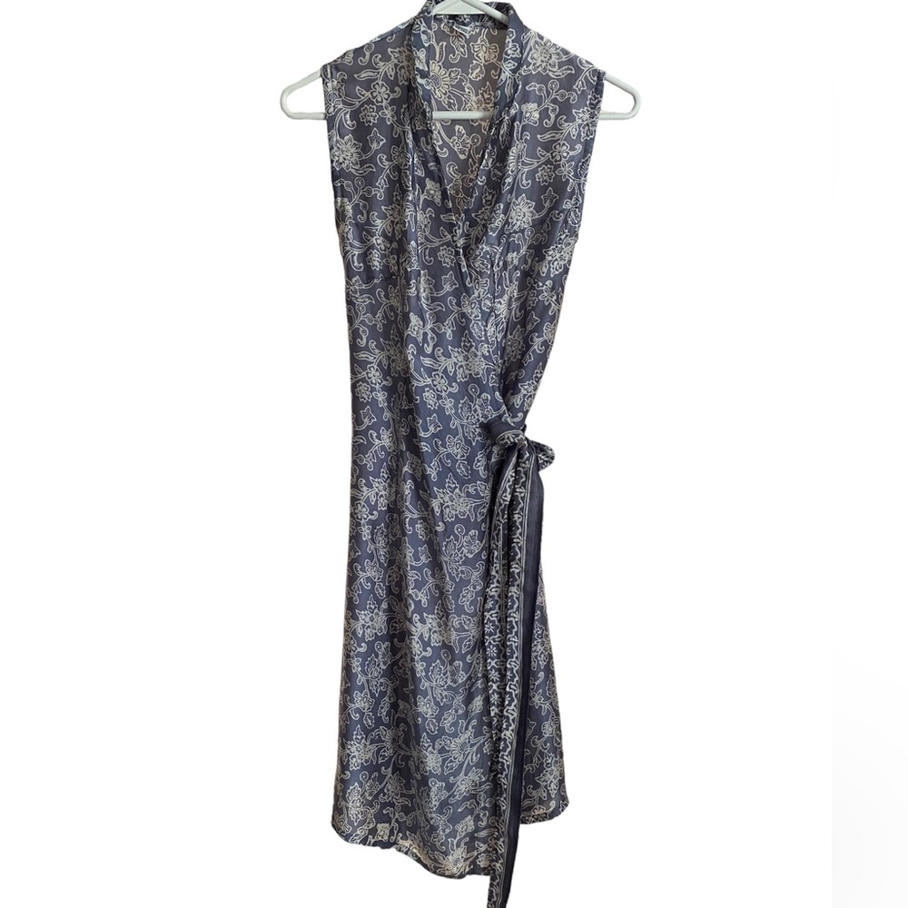 Beautiful Silk wrap dress in grey blue with cream floral print, small collar